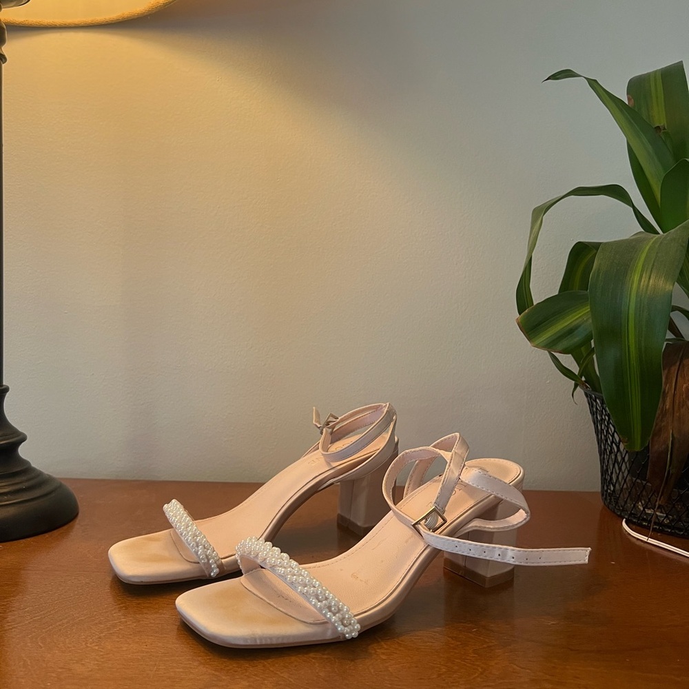 Elegant Pearl-Embellished Sandals